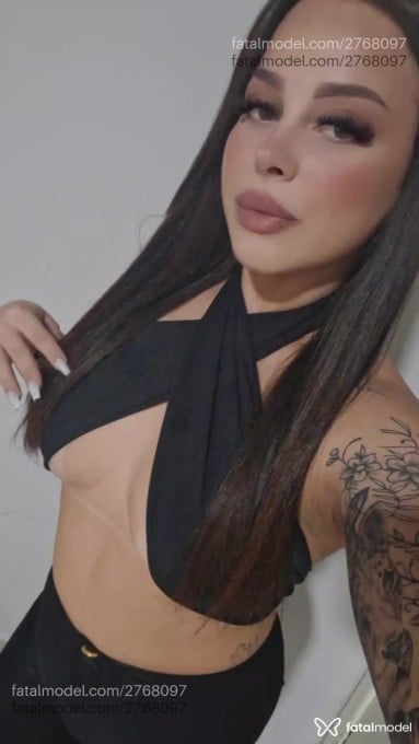 Acompanhante mulher com cabelo castanho de olhos mel em Curitiba - Sophia