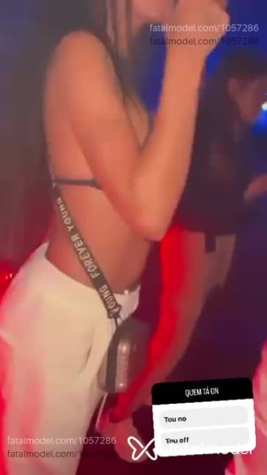 Acompanhante mulher com cabelo castanho de olhos mel em Campina Grande - Julia