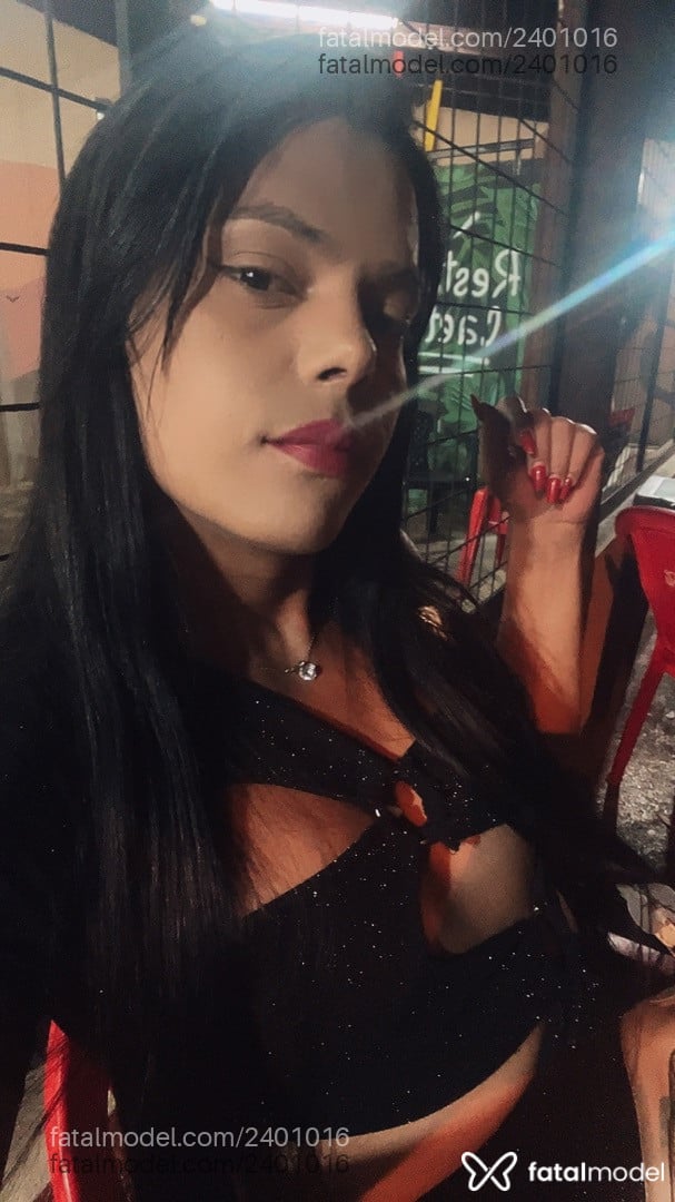 Acompanhante mulher trans morena (o) de olhos castanhos em São José do Rio Preto - Melissa