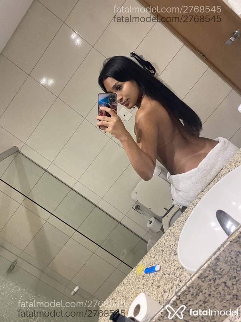 Acompanhante mulher morena (o) de olhos pretos em Manaus - Tainá
