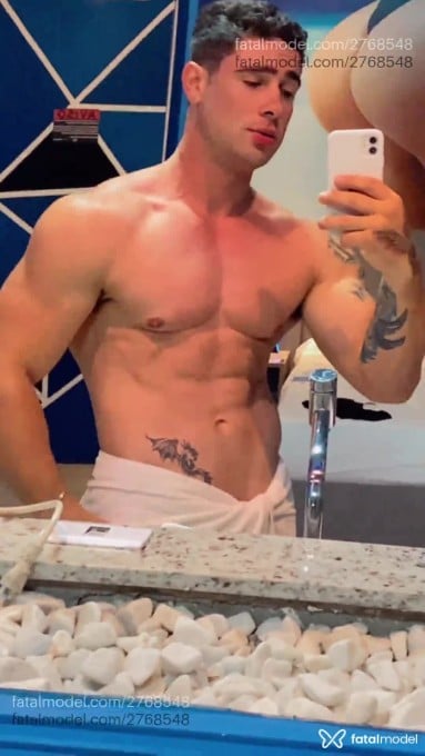 Acompanhante homem com cabelo castanho de olhos castanhos em Poços de Caldas Acompanhante homem com cabelo castanho de olhos castanhos em Poços de Caldas - Luan Santana
