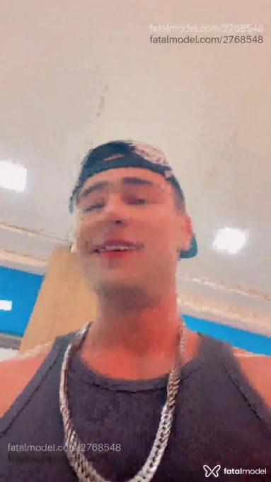 Acompanhante homem com cabelo castanho de olhos castanhos em Poços de Caldas Acompanhante homem com cabelo castanho de olhos castanhos em Poços de Caldas - Luan Santana