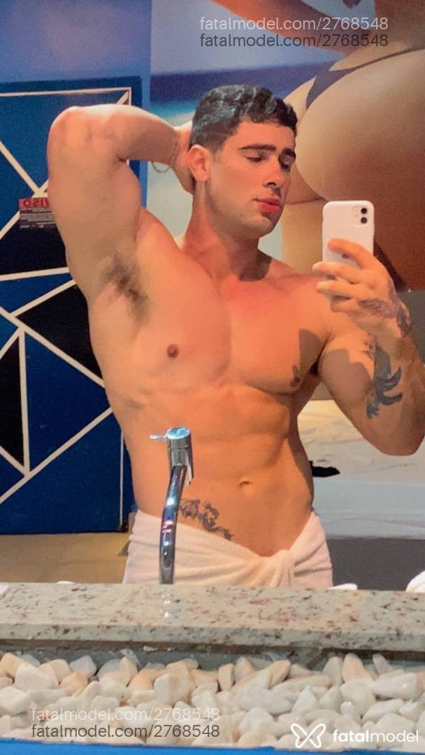 Acompanhante homem com cabelo castanho de olhos castanhos em Poços de Caldas Acompanhante homem com cabelo castanho de olhos castanhos em Poços de Caldas - Luan Santana