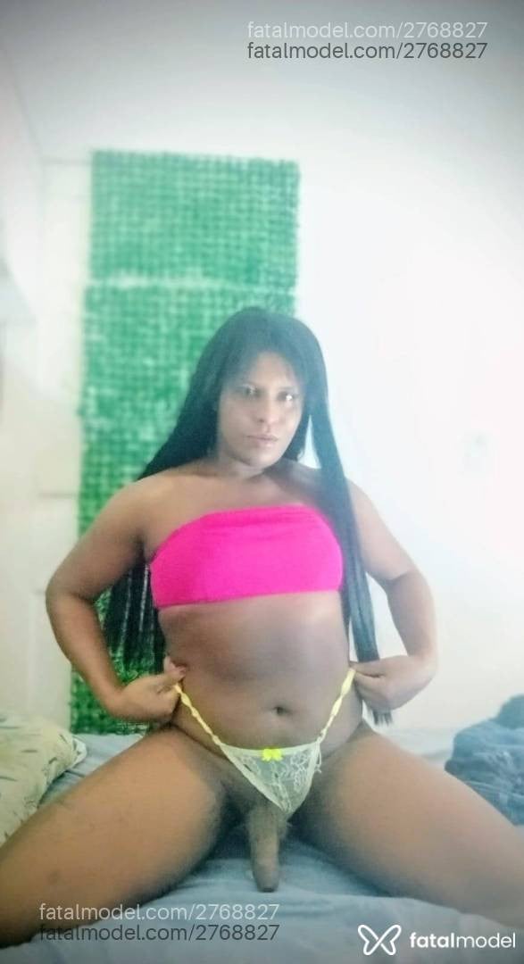 Acompanhante mulher trans morena (o) de olhos castanhos em Armação dos Búzios - Mansur Araújo