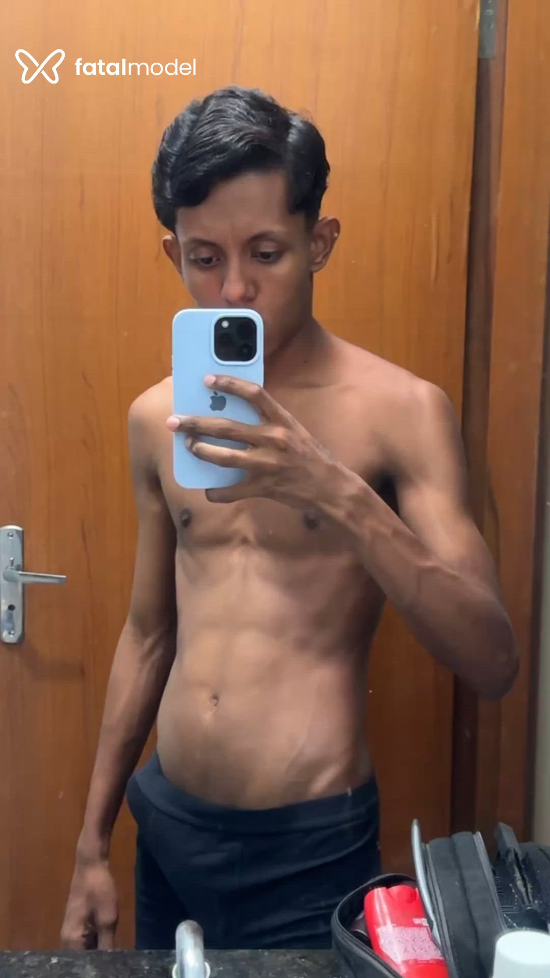 Acompanhante homem morena (o) de olhos pretos em Bauru Acompanhante homem morena (o) de olhos pretos em Bauru - Dotadobenjamin