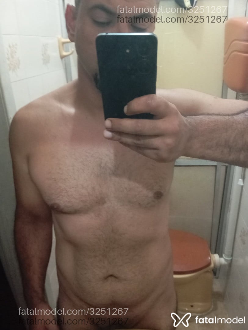 Acompanhante homem morena (o) de olhos castanhos em Pelotas Acompanhante homem morena (o) de olhos castanhos em Pelotas - Ditranquilo