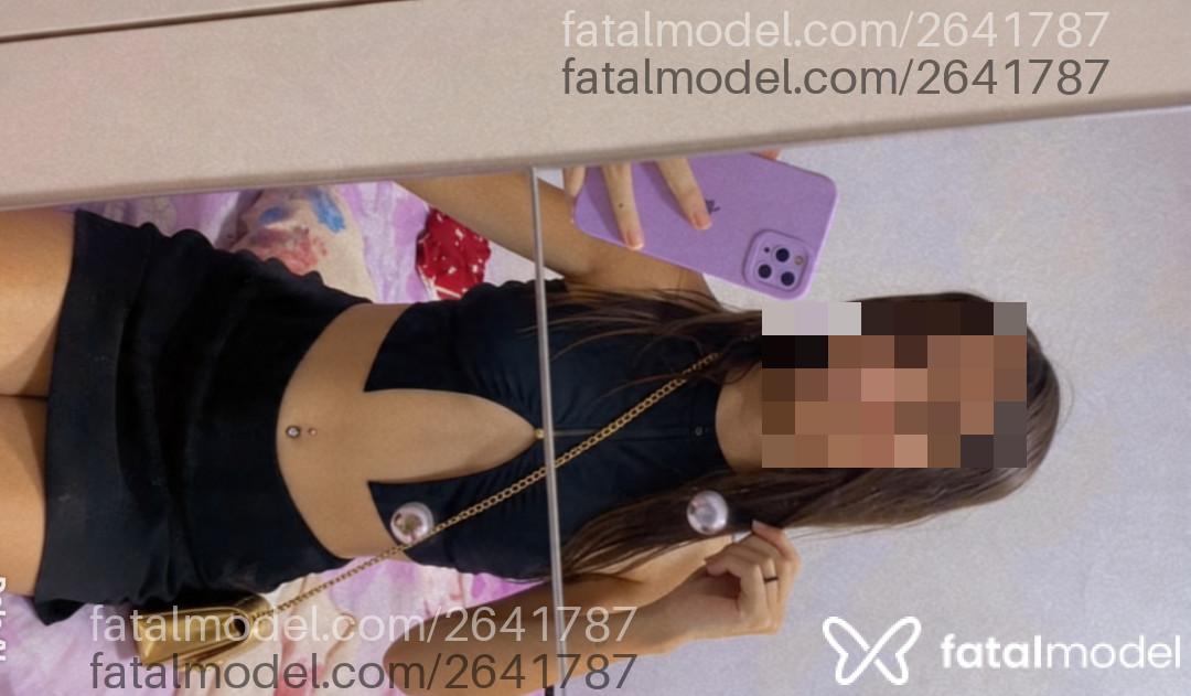 Acompanhante mulher com cabelo castanho de olhos castanhos em Virtual Acompanhante mulher com cabelo castanho de olhos castanhos em Virtual - Hellen Fontenelle