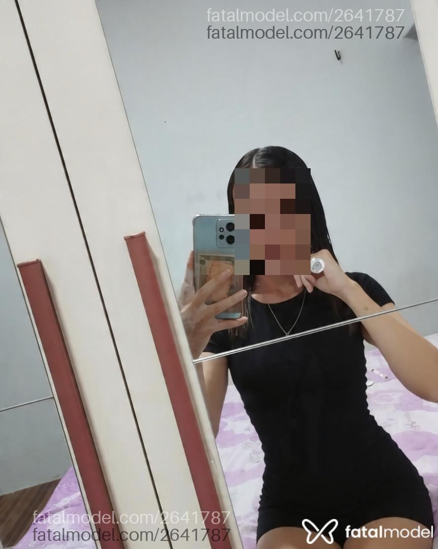 Acompanhante mulher com cabelo castanho de olhos castanhos em Virtual Acompanhante mulher com cabelo castanho de olhos castanhos em Virtual - Hellen Fontenelle