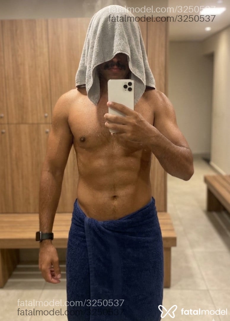 Acompanhante homem morena (o) de olhos pretos em Santiago - Giovane