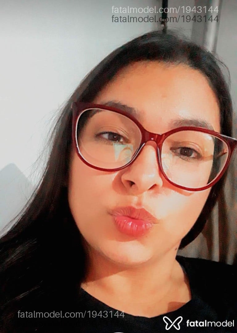 Acompanhante mulher morena (o) de olhos castanhos em Nova Hartz - Larissa
