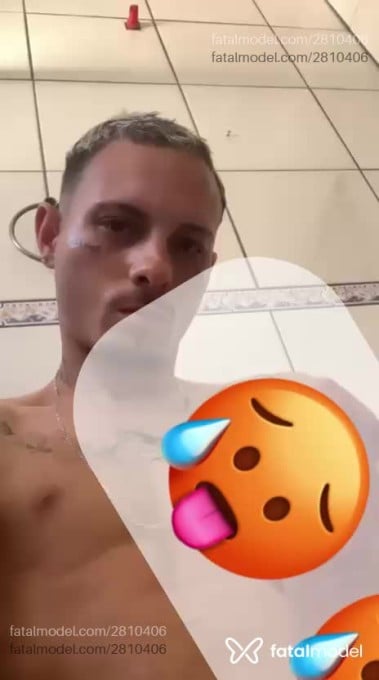 Acompanhante homem loira (o) de olhos castanhos em Balneário Camboriú - Kauan