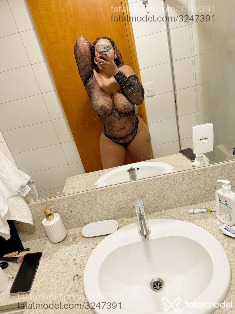 Acompanhante mulher morena (o) de olhos pretos em São José do Rio Preto - Lorena Gottelib