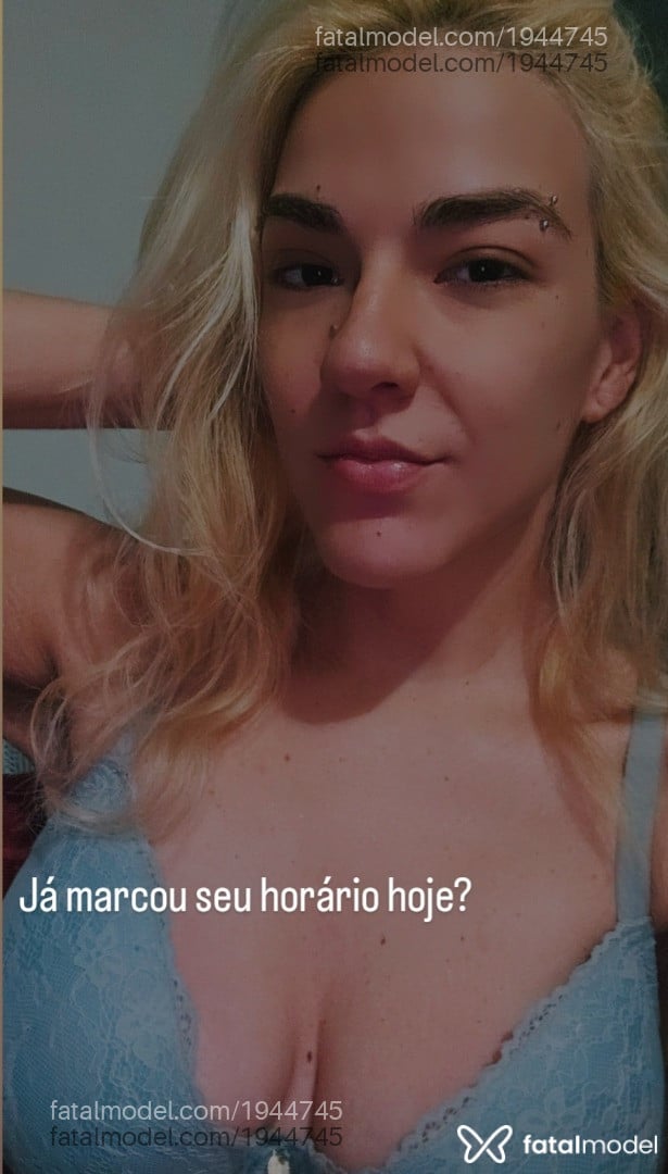 Acompanhante mulher com cabelo castanho de olhos castanhos em Campina Grande Acompanhante mulher com cabelo castanho de olhos castanhos em Campina Grande - Mariana