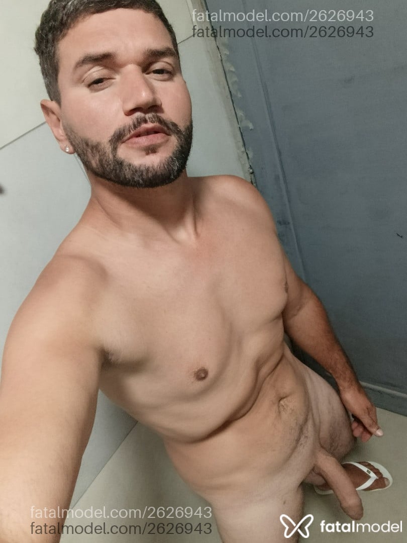 Acompanhante homem com cabelo castanho de olhos castanhos em Porto Alegre - Makalister