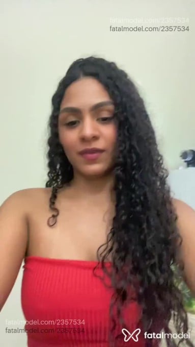 Acompanhante mulher morena (o) de olhos castanhos em Oliveira - Ana