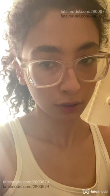Acompanhante mulher trans morena (o) de olhos pretos em Virtual - Naomi