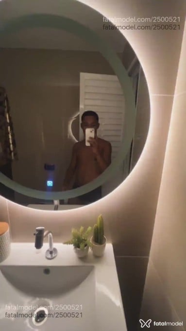 Acompanhante homem morena (o) de olhos castanhos em Nova Iguaçu - Tomaz