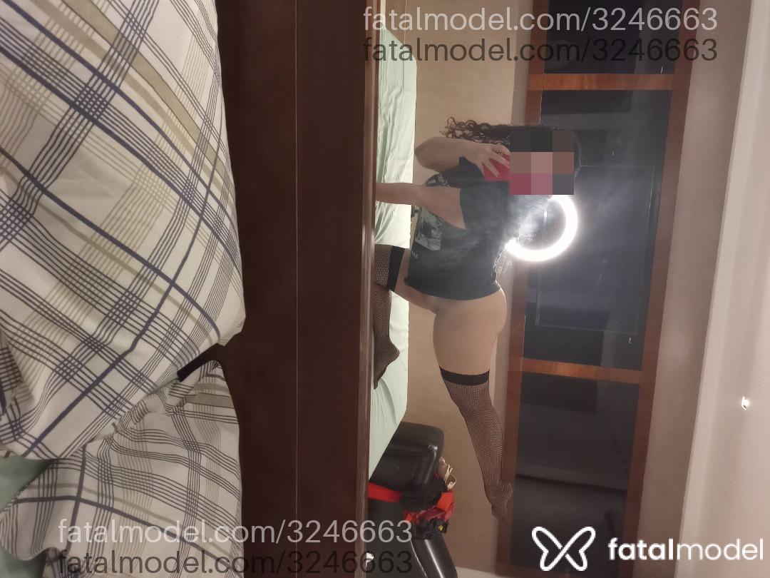Acompanhante mulher com cabelo castanho de olhos castanhos em Virtual Acompanhante mulher com cabelo castanho de olhos castanhos em Virtual - Pérola