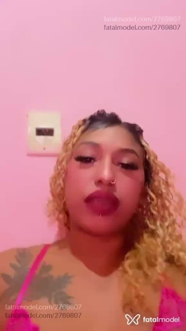 Acompanhante mulher loira (o) de olhos castanhos em Parauapebas - Ester