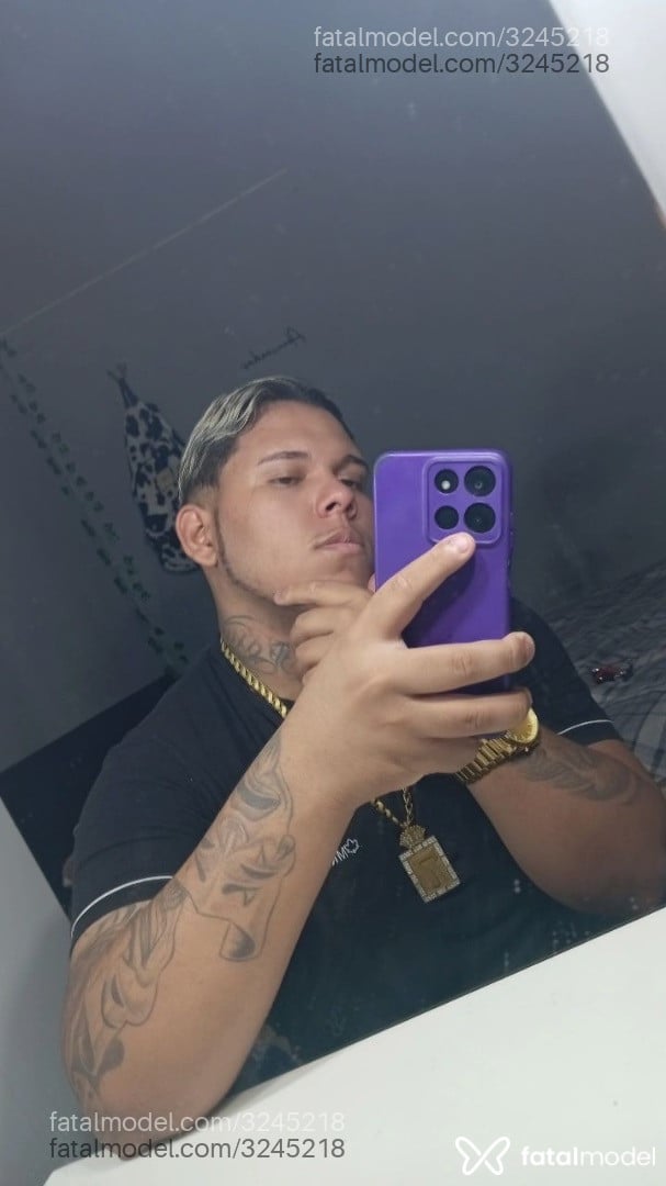 Acompanhante homem morena (o) de olhos castanhos em Fortaleza - Vitor