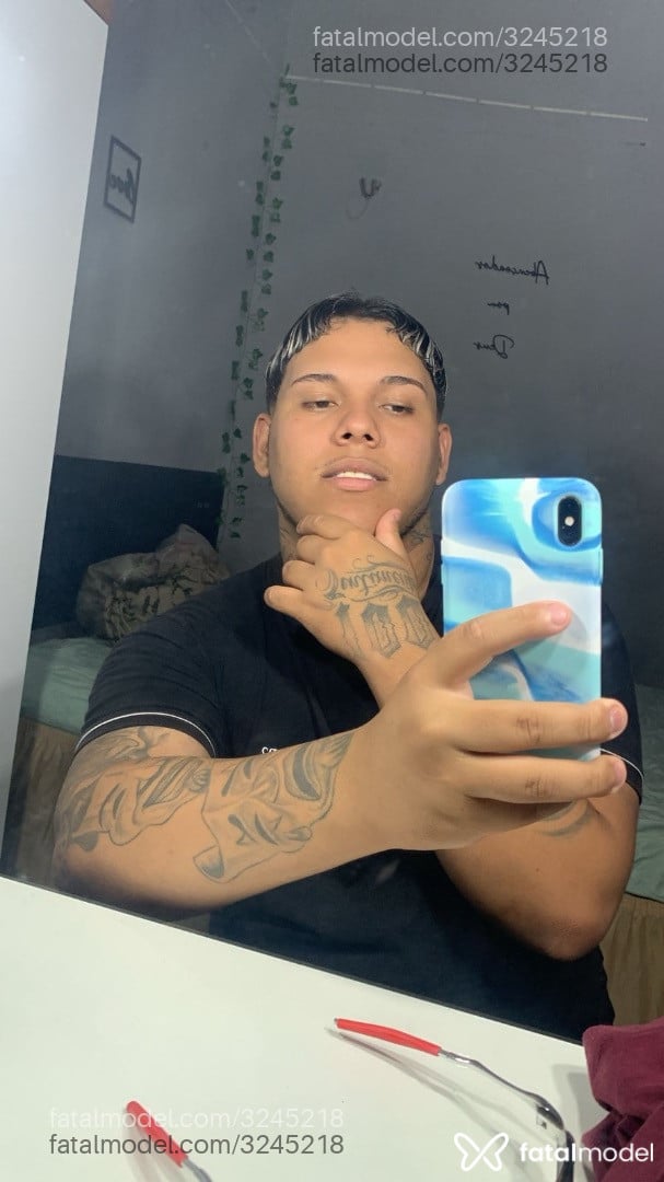 Acompanhante homem morena (o) de olhos castanhos em Fortaleza - Vitor