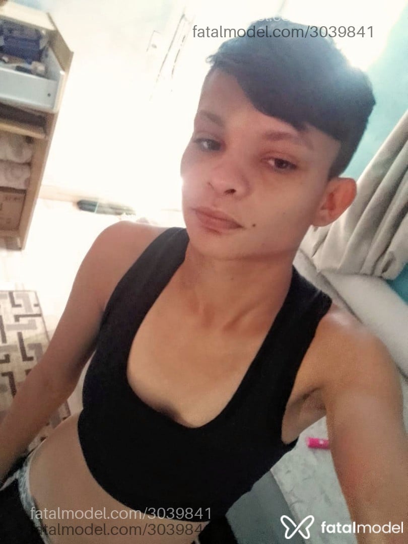 Acompanhante homem trans com cabelo castanho de olhos castanhos em Pindamonhangaba - Lyan Gomes