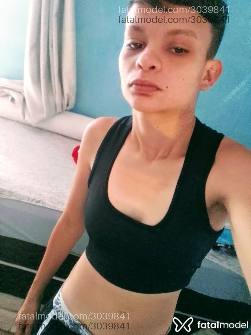 Acompanhante homem trans com cabelo castanho de olhos castanhos em Pindamonhangaba - Lyan Gomes