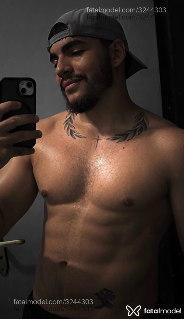 Acompanhante homem morena (o) de olhos pretos - Wesley Acompanhante homem morena (o) de olhos pretos - Wesley