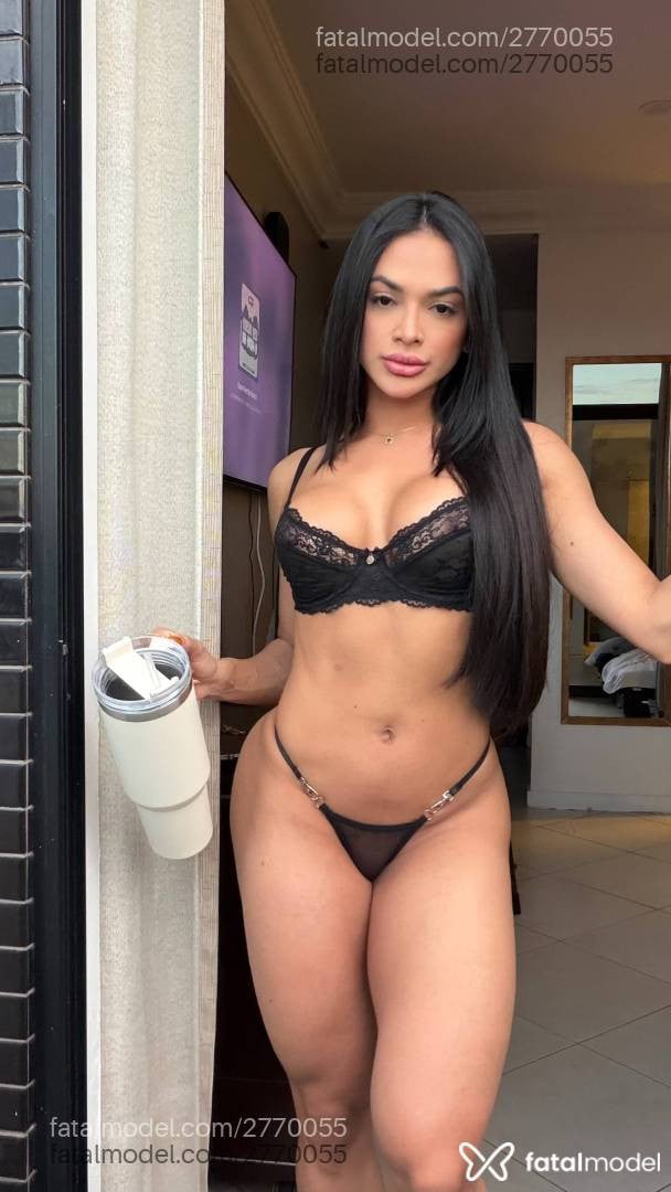 Acompanhante mulher morena (o) de olhos pretos - Fernanda Nobrega