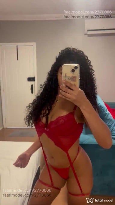 Acompanhante mulher morena (o) de olhos pretos - Lara Santos
