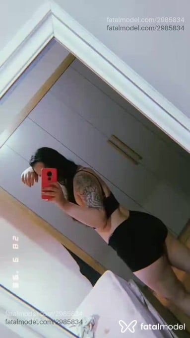 Acompanhante mulher com cabelo castanho de olhos castanhos em Canoas - Julia Brum