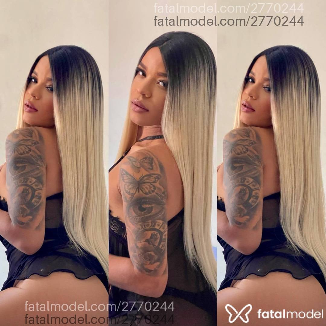Acompanhante mulher trans loira (o) de olhos mel - Aline Barbosa