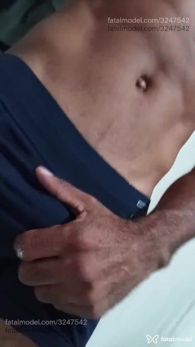 Acompanhante homem morena (o) de olhos pretos em Virtual - Felipe