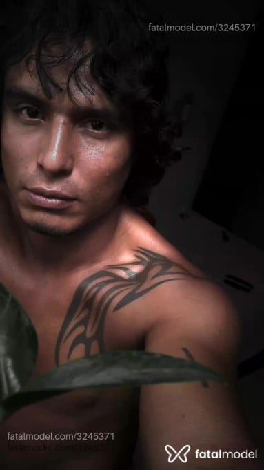 Acompanhante homem com cabelo castanho de olhos pretos em Fortaleza Acompanhante homem com cabelo castanho de olhos pretos em Fortaleza - Indio Zen