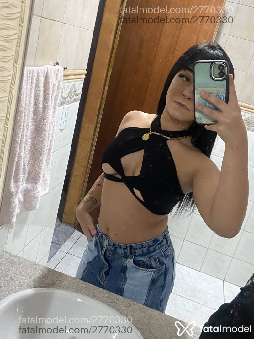 Acompanhante mulher morena (o) de olhos castanhos em São José - Japinhaa