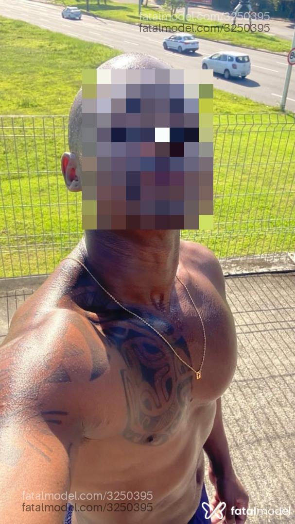 Acompanhante homem morena (o) de olhos pretos em Salvador - Ébano