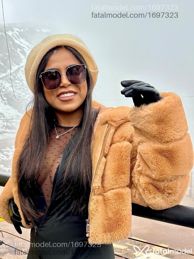 Acompanhante mulher com cabelo castanho de olhos castanhos em São José dos Campos - Flávia Felix