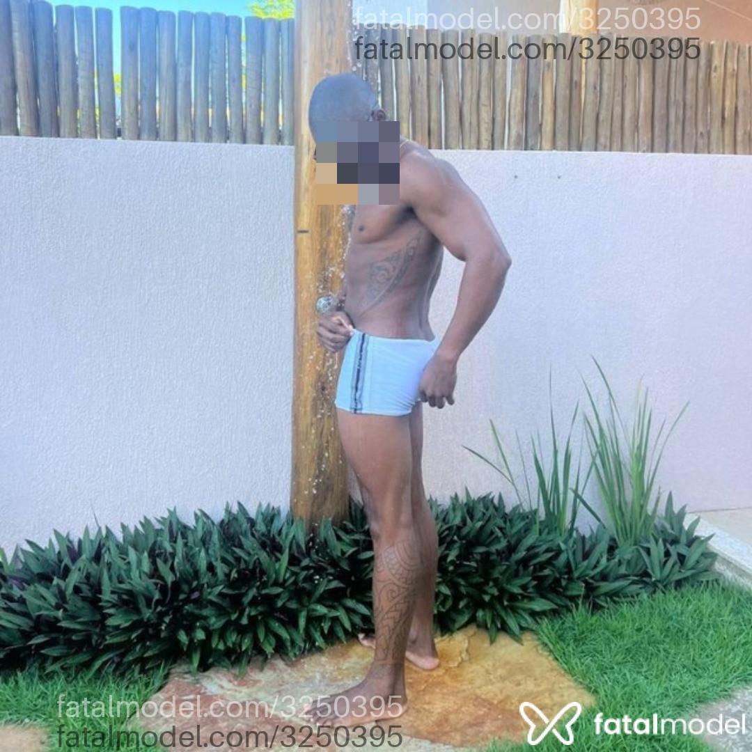 Acompanhante homem morena (o) de olhos pretos em Salvador - Ébano