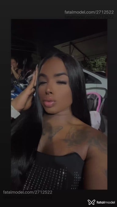 Acompanhante mulher trans morena (o) de olhos castanhos em Mesquita - Juliana Marti