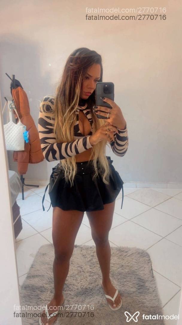 Acompanhante mulher morena (o) de olhos castanhos em Volta Redonda - índiia
