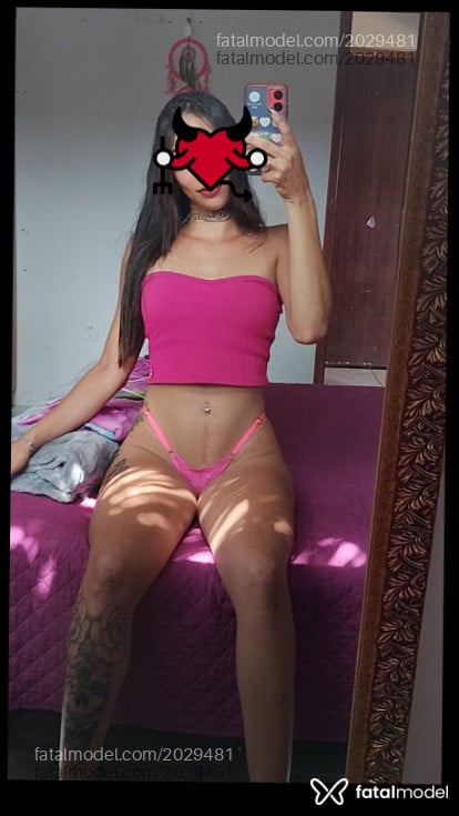 Acompanhante mulher com cabelo castanho de olhos verdes em Rondonópolis Acompanhante mulher com cabelo castanho de olhos verdes em Rondonópolis - Sanny