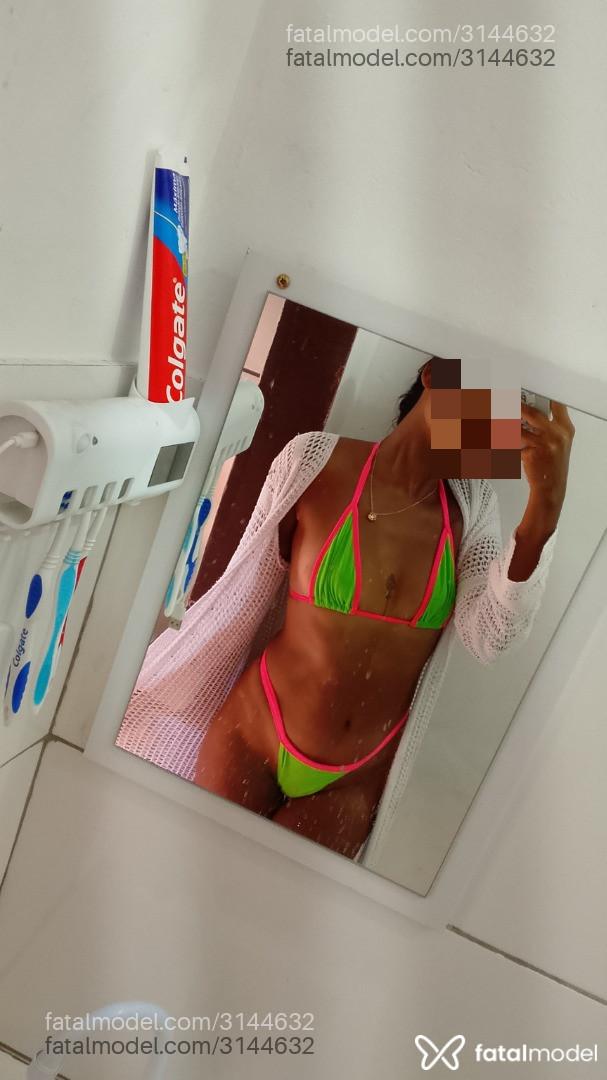Acompanhante mulher morena (o) de olhos castanhos em São Pedro da Aldeia - Preta