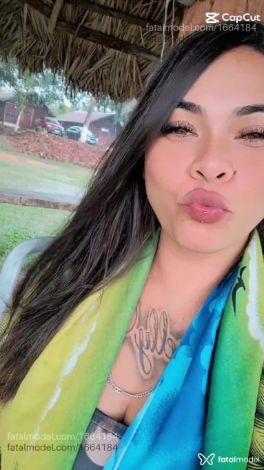 Acompanhante mulher com cabelo castanho de olhos mel em São Paulo - Kaka Boechat