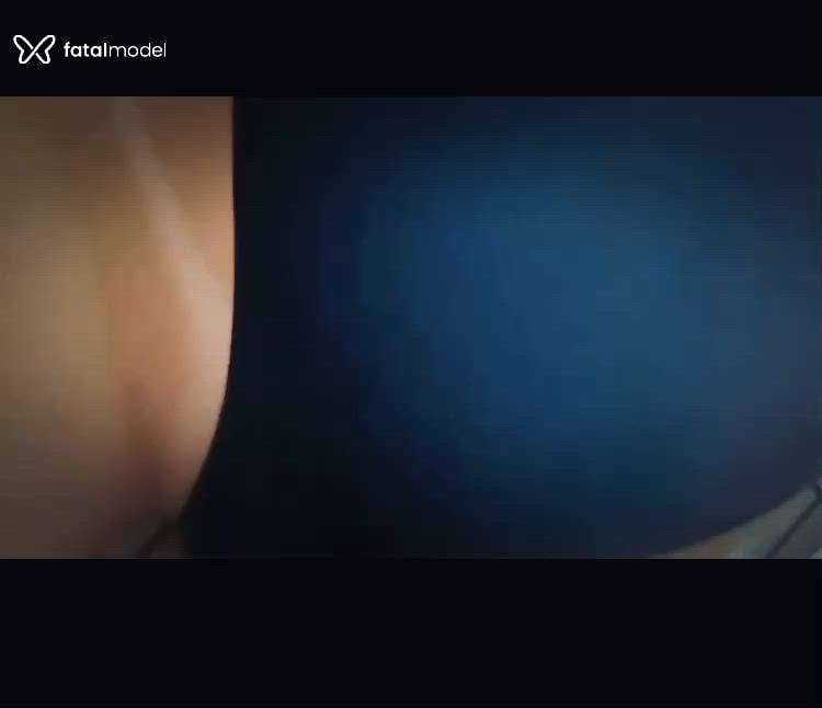 Acompanhante mulher morena (o) de olhos pretos - Cléohot
