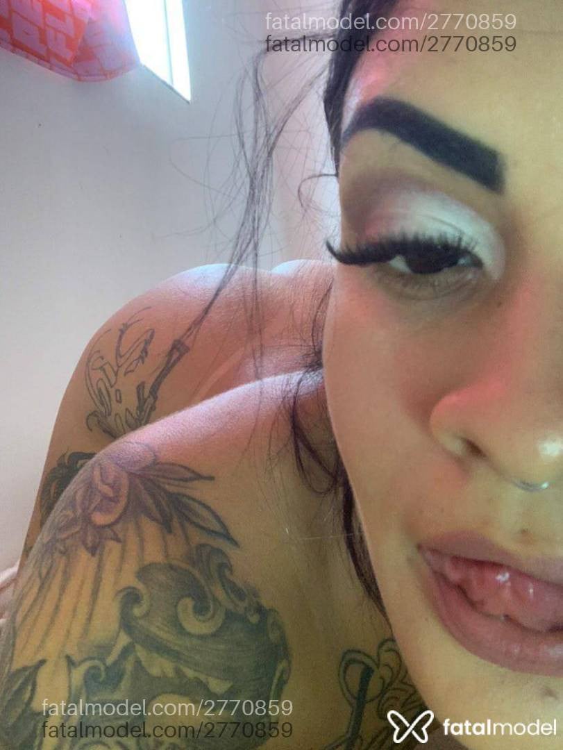 Acompanhante mulher morena (o) de olhos castanhos em Valparaíso de Goiás Acompanhante mulher morena (o) de olhos castanhos em Valparaíso de Goiás - Lis Victoria