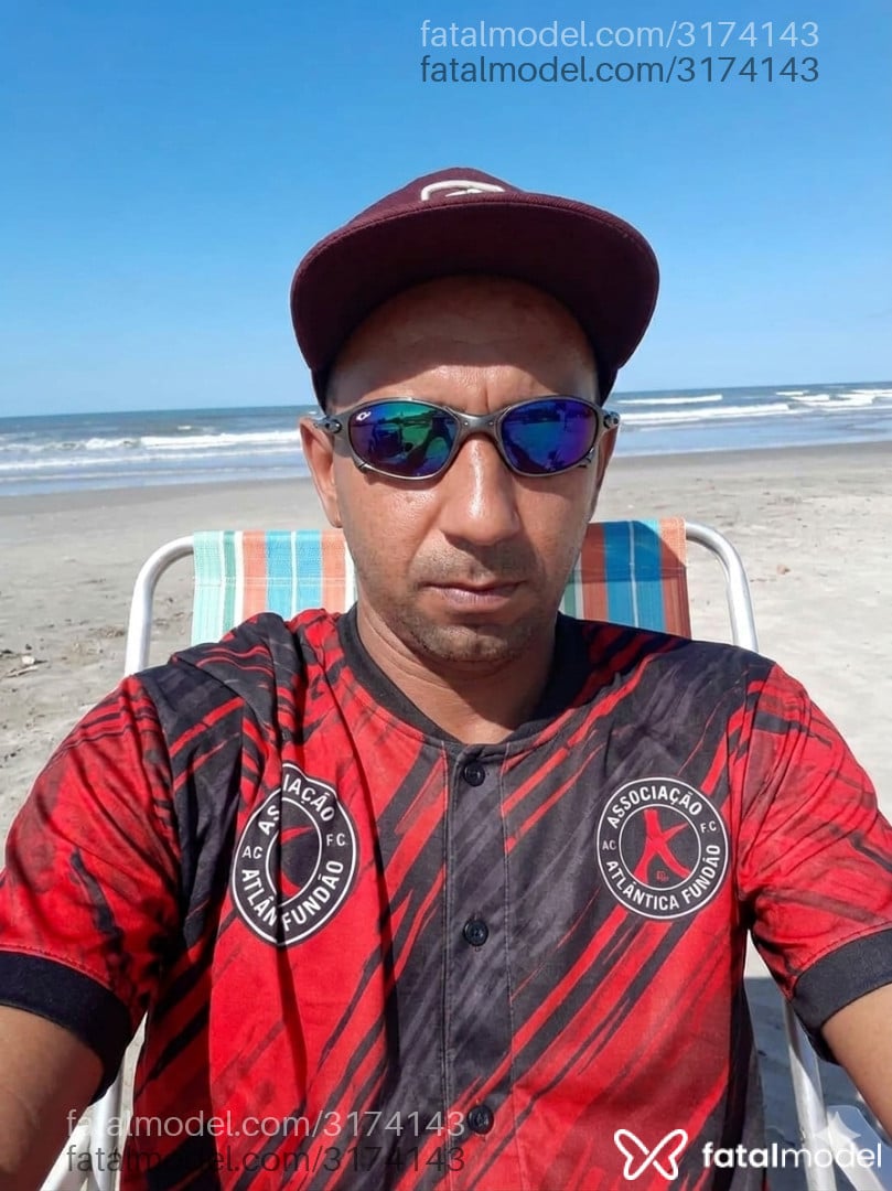 Acompanhante homem sem cabelo de olhos castanhos em São Paulo Acompanhante homem sem cabelo de olhos castanhos em São Paulo - Fellype Trasariano