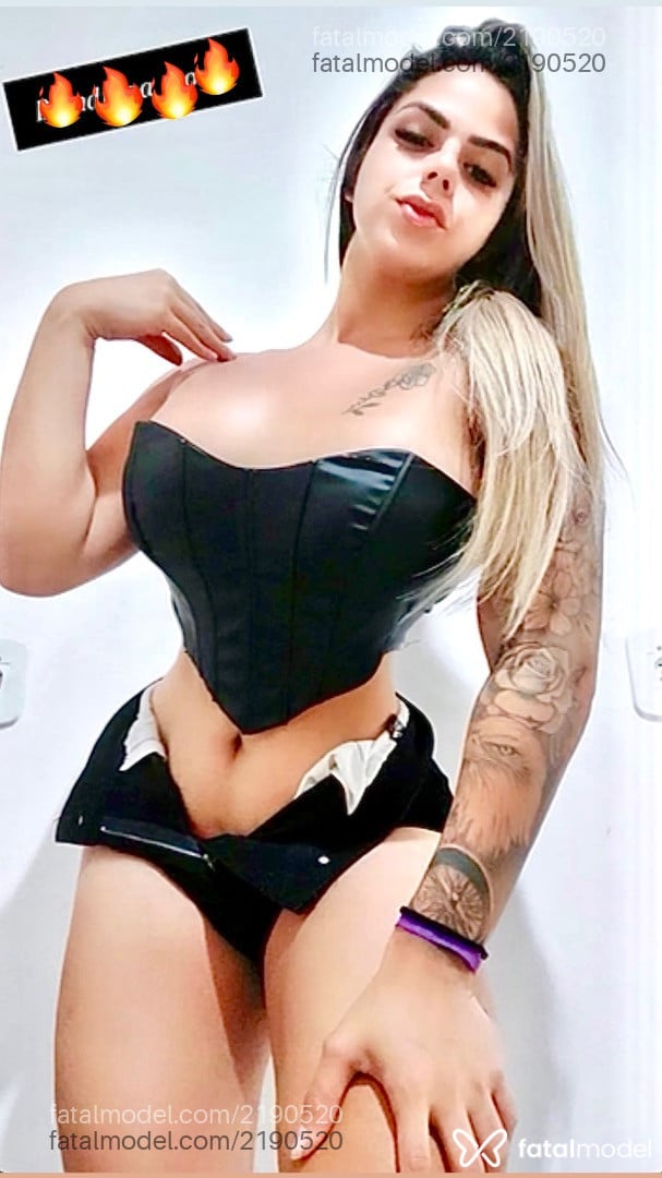 Acompanhante mulher trans morena (o) de olhos castanhos em Maricá - Manuella Souza