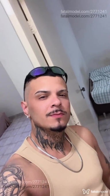 Acompanhante homem morena (o) de olhos pretos - Tihcosta Acompanhante homem morena (o) de olhos pretos - Tihcosta