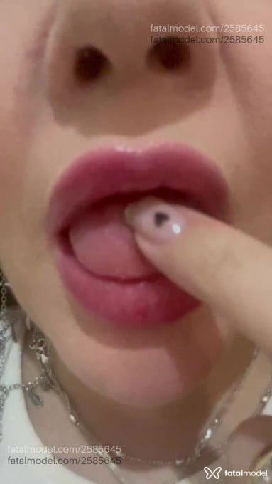 Acompanhante mulher ruiva (o) de olhos mel em Pelotas - Mariana