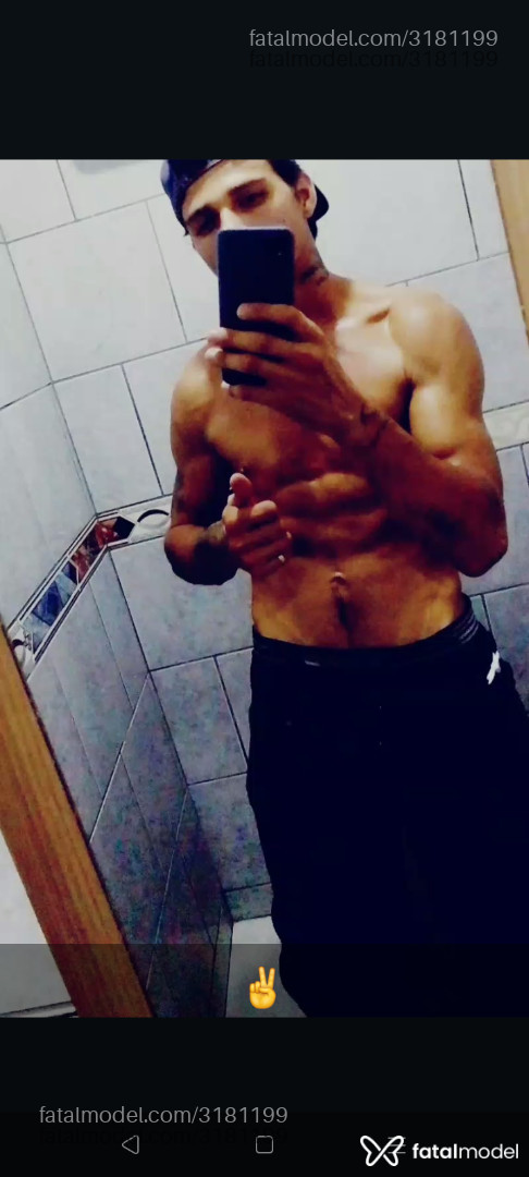 Acompanhante homem morena (o) de olhos pretos em Criciúma - Brayan